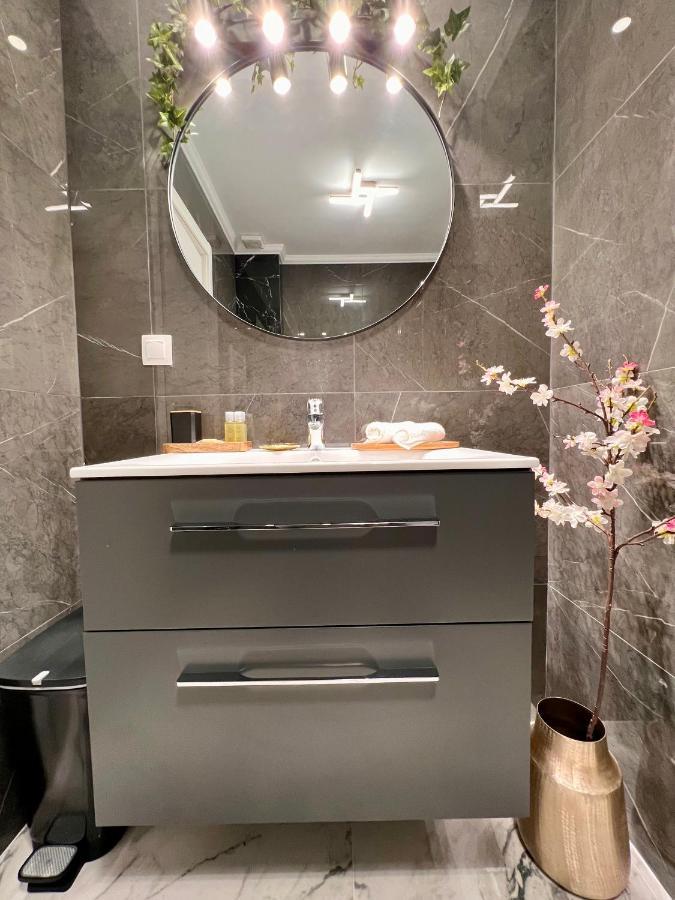 Blue Luxury Studio Mamaia Luaran gambar
