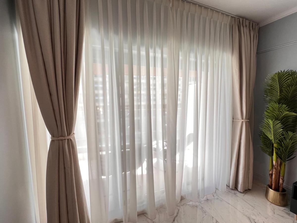 Blue Luxury Studio Mamaia Luaran gambar