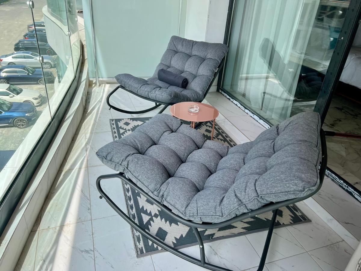 Blue Luxury Studio Mamaia Luaran gambar